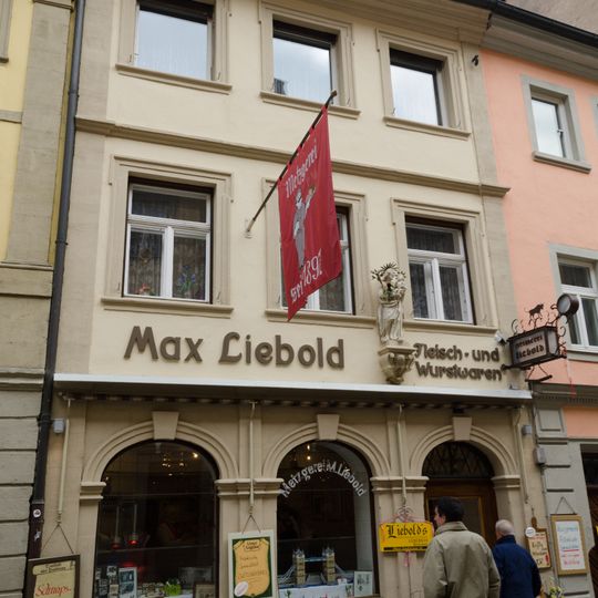 Wohn- und Geschäftshaus