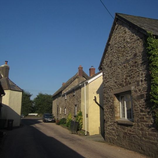 Combrew Cottage  Hope Cottage  Sunnybank  Sunnycott