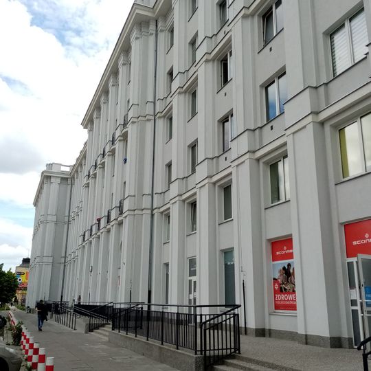 Blok przy alei Niepodległości 107/109