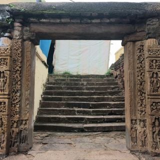 Gateway of Torana, Kayavarohan