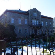 Fabrikantenvilla mit originaler Einfriedung (Steinvilla) Dresdener Straße 41