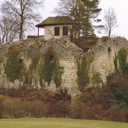 Pavilion in castle ruin Neu-Schauenburg