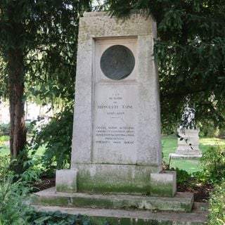 Monument to  Hippolyte Taine