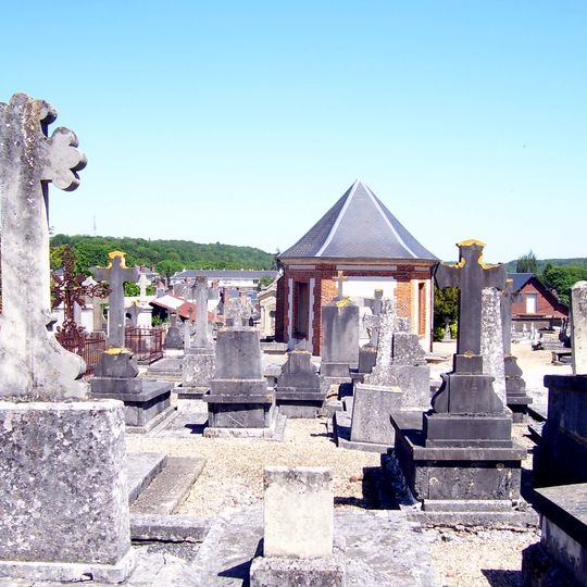 Chapelle dite de Thomas Lindet du cimetière Sainte-Croix de Bernay