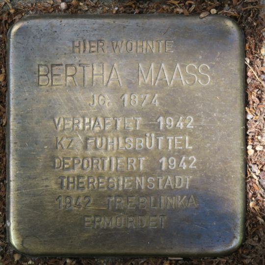 Stolperstein en memoria de Bertha Maaß