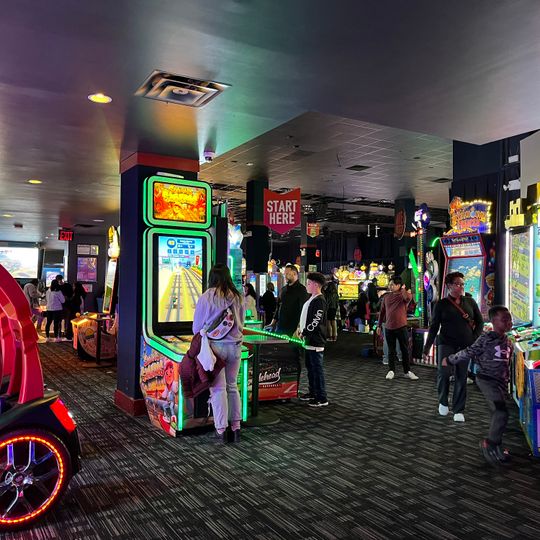 Dave & Buster's
