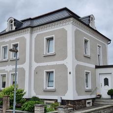 Wohnhaus in offener Bebauung Ernst-Thälmann-Straße 6