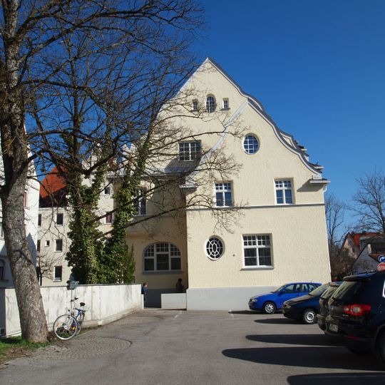 Hauberrisserstraße 1