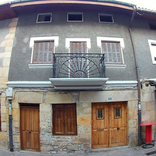 Casa Andra Mari 16