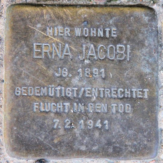Stolperstein en memoria de Erna Jacobi