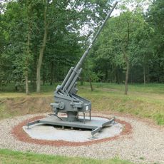 Památník spojeneckých náletů 1944-45 v parku Šibeník v Mostě