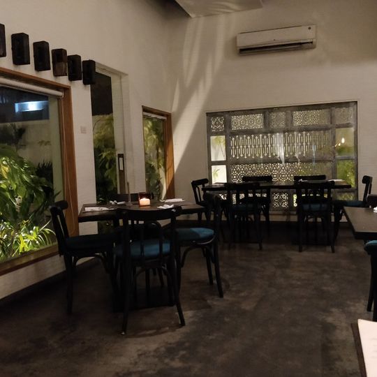 Koel Cafe