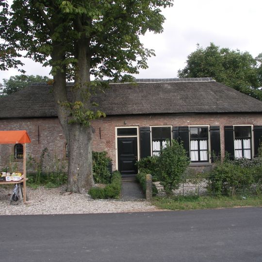 Tielseweg 40, Kerk-Avezaath