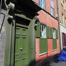 13, Princelet Street E1