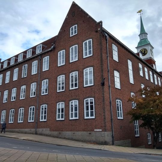 Queen Elizabeth II Court