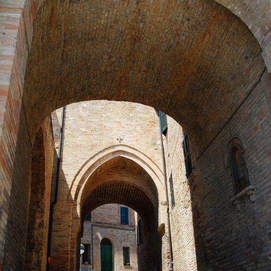 Porta Ulpiana
