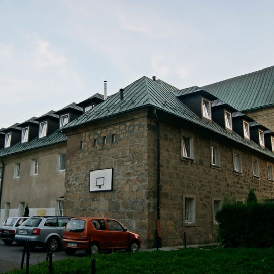 Klasztor, Osiedle Plac Konstytucji 3 Maja 2 w Krosnie