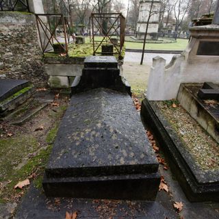 Grave of Corrard