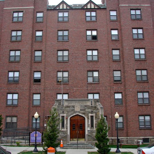 Suffolk Manor Apartments