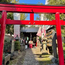 Shinjuku Inari-jinja