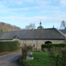 Castle Goedenraad: outbuildings