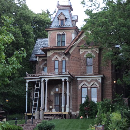 Lysander Tulleys House