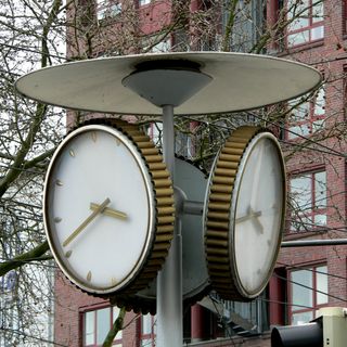 Cravatzo clock