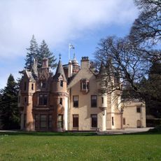 Aldourie Castle