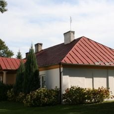 Plebania (na fundamentach d. klasztoru)