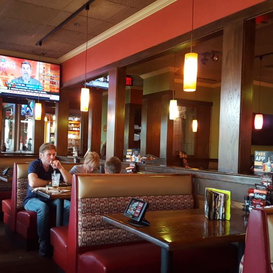 Applebee's Grill + Bar