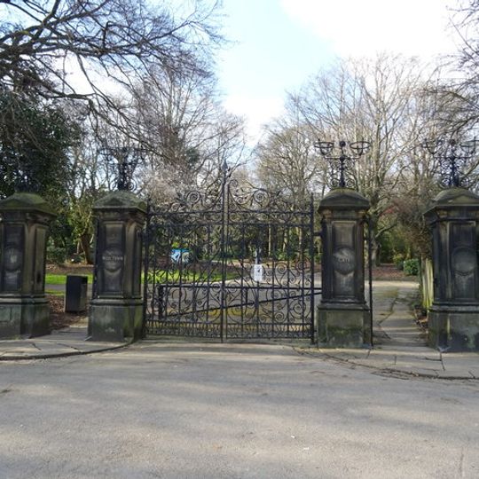 Gatepiers And Gates At West Town Gate To Crow Nest Park