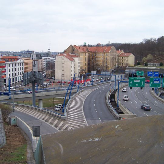 Bridge of Městský okruh over Plzeňská street