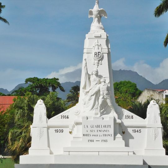 Monument aux morts de Basse-Terre