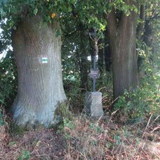 Kříž u rozcestí západně od Milotiček