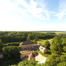Château de Fresneaux-Montchevreuil