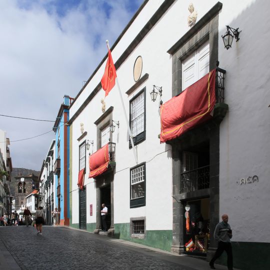 Sociedad La Investigadora