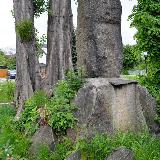 Pomník obětem 2.světové války v Mostecké ulici v Horním Jiřetíně