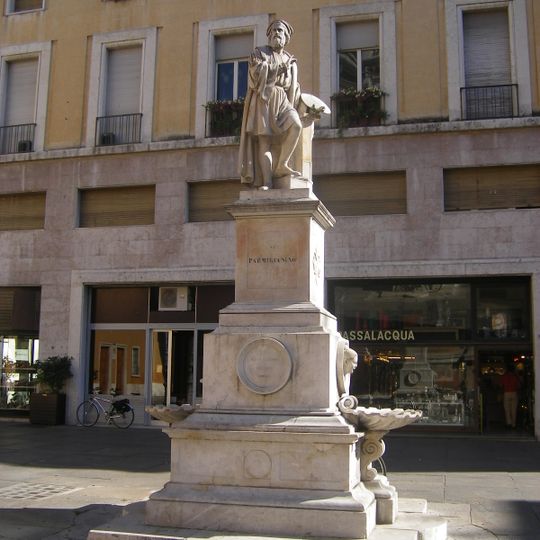 Monumento al Parmigianino