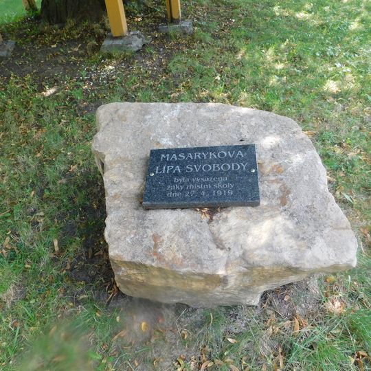 Masarykova lípa svobody ve Zlíně - Malenovicích