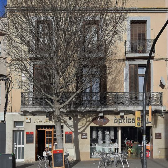 House in carretera Laureà Miró, 131-137