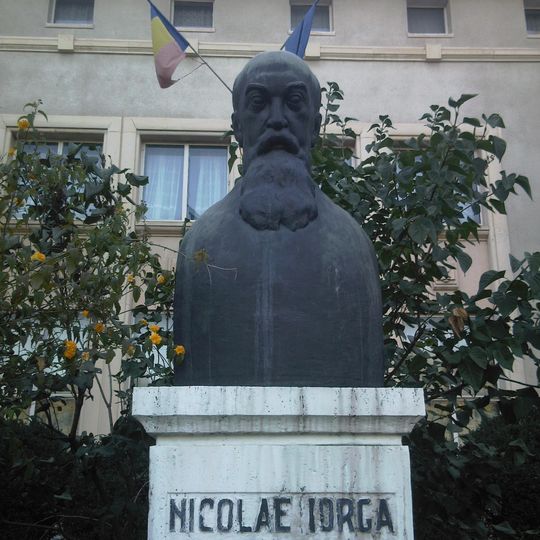 Monument to Nicolae Iorga, Ion Irimescu