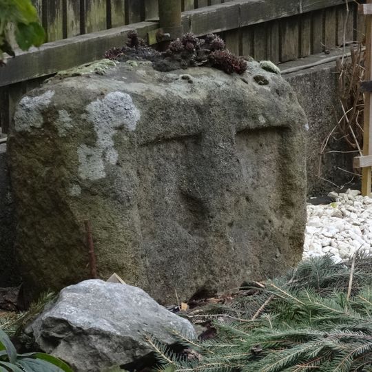 Smírčí kámen u sokolovny