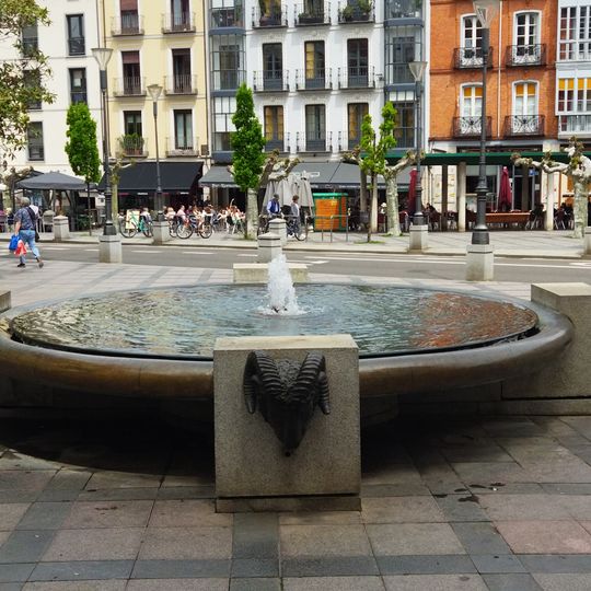 Fuente de los Colosos