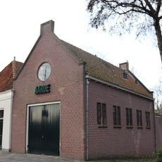 Koetshuis bij Begraafplaats Emaus