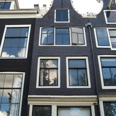 Huis met klokgevel