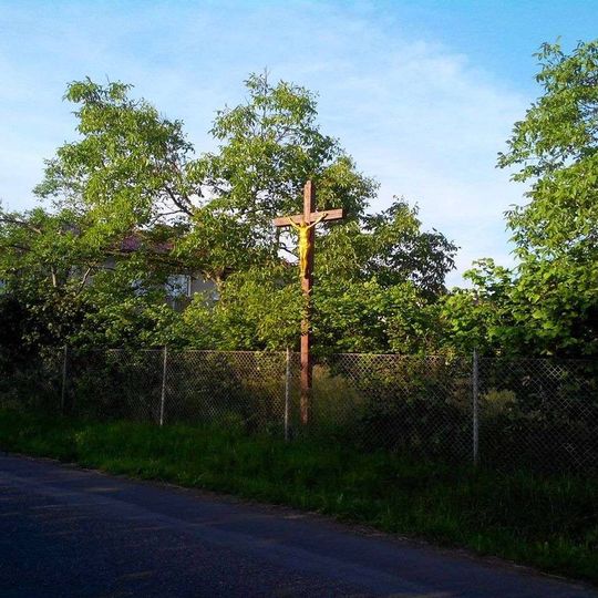 Kříž v zahradě v Pičíně