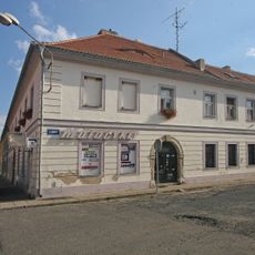 Dlouhá 18, B. Němcové 19