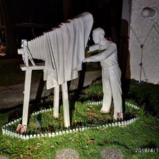 Statue