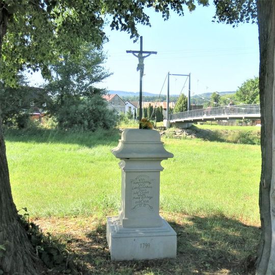 Kříž u cesty mezi ulicemi Okružní a U Lávky v Hrádku nad Nisou