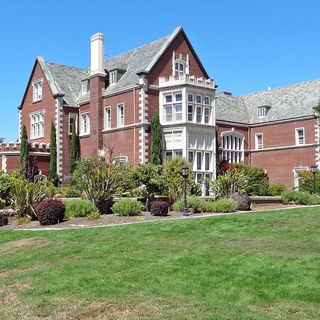 Kohl Mansion